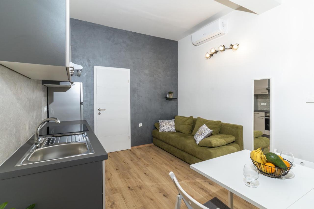 Stunning Apartment In Quiet Street Near Center With Free Parking 4 Floor Rijeka Exteriér fotografie
