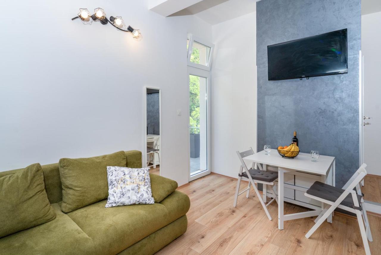Stunning Apartment In Quiet Street Near Center With Free Parking 4 Floor Rijeka Exteriér fotografie