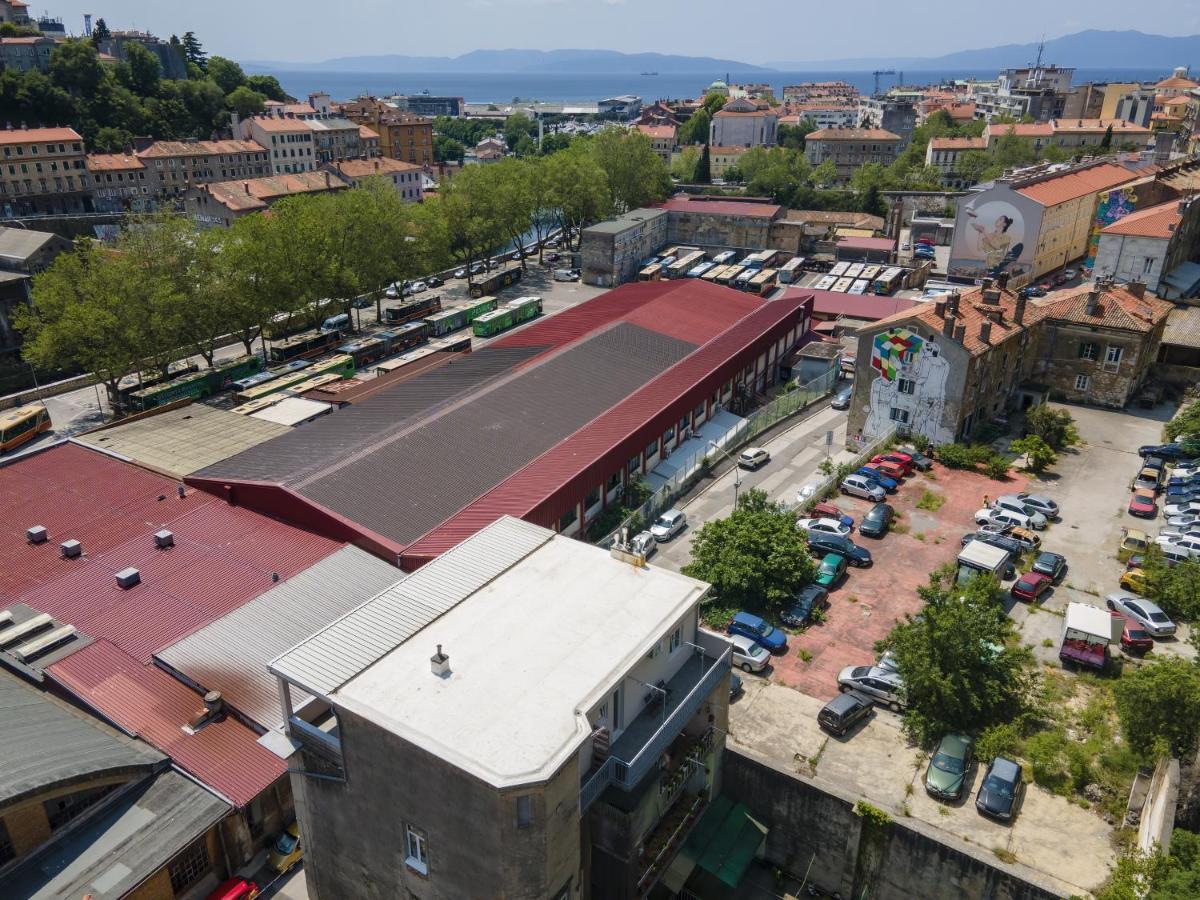 Stunning Apartment In Quiet Street Near Center With Free Parking 4 Floor Rijeka Exteriér fotografie