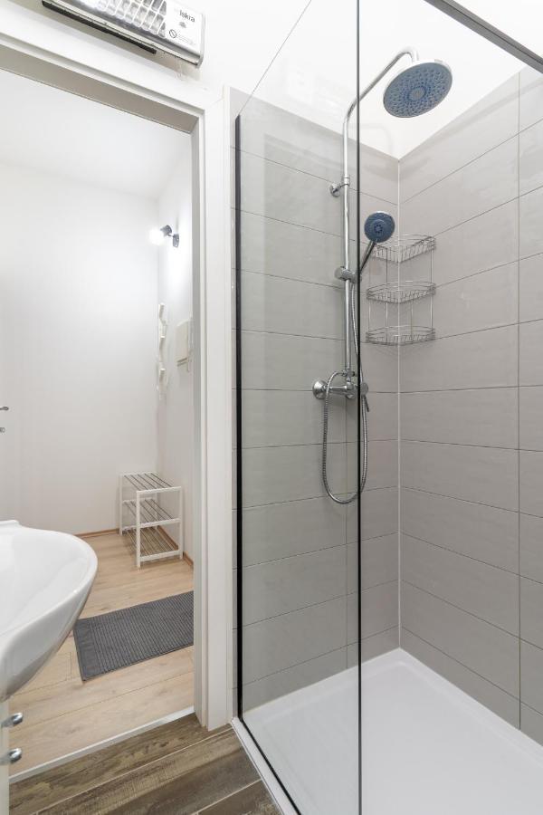 Stunning Apartment In Quiet Street Near Center With Free Parking 4 Floor Rijeka Exteriér fotografie