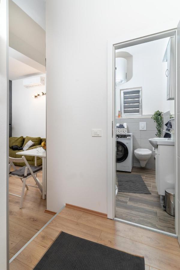 Stunning Apartment In Quiet Street Near Center With Free Parking 4 Floor Rijeka Exteriér fotografie